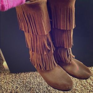 Minnetonka Moccasin Boots